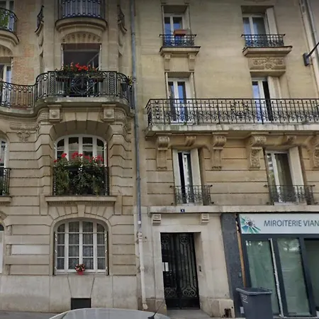 Apartment Chic At 3 Minutes From The Eiffel Tower