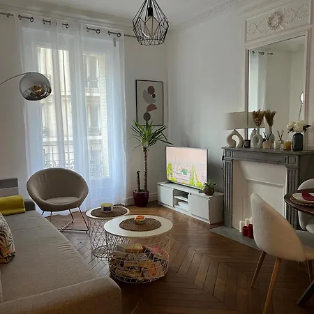 Apartment Chic At 3 Minutes From The Eiffel Tower